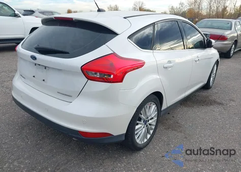 2015 Ford Focus Titanium из США, поврежденный, VIN 1FADP3N2XFL211275